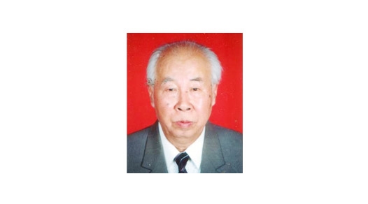 崔瑞珍.1980年－1984年任學(xué)校校長(zhǎng)；1984年－1989年任學(xué)校黨委書記